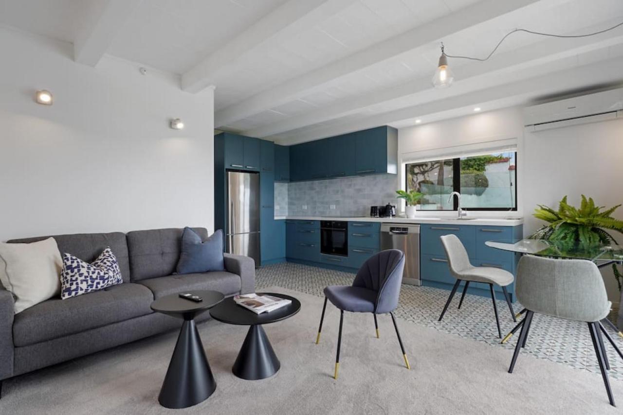 Magnificent Beachfront Mansion - Pool - Fireplace Auckland Exteriér fotografie