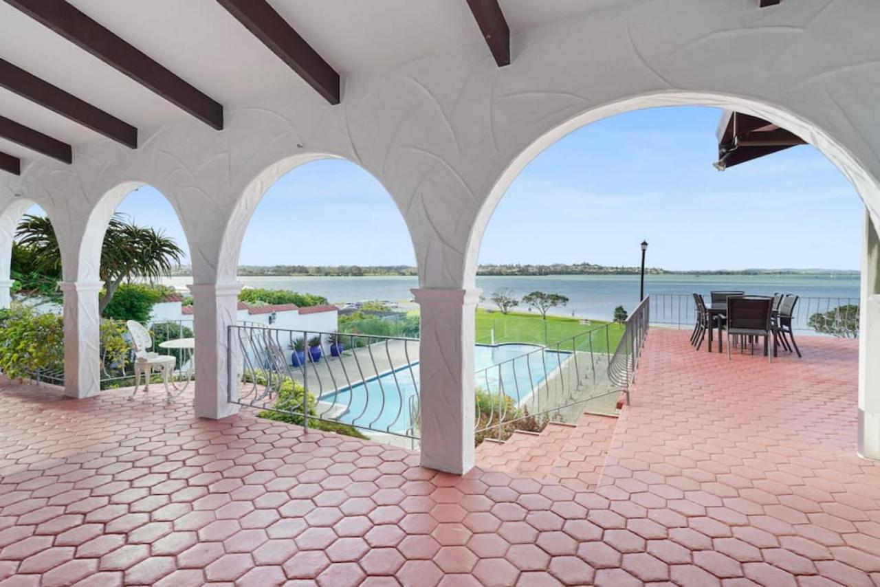 Magnificent Beachfront Mansion - Pool - Fireplace Auckland Exteriér fotografie