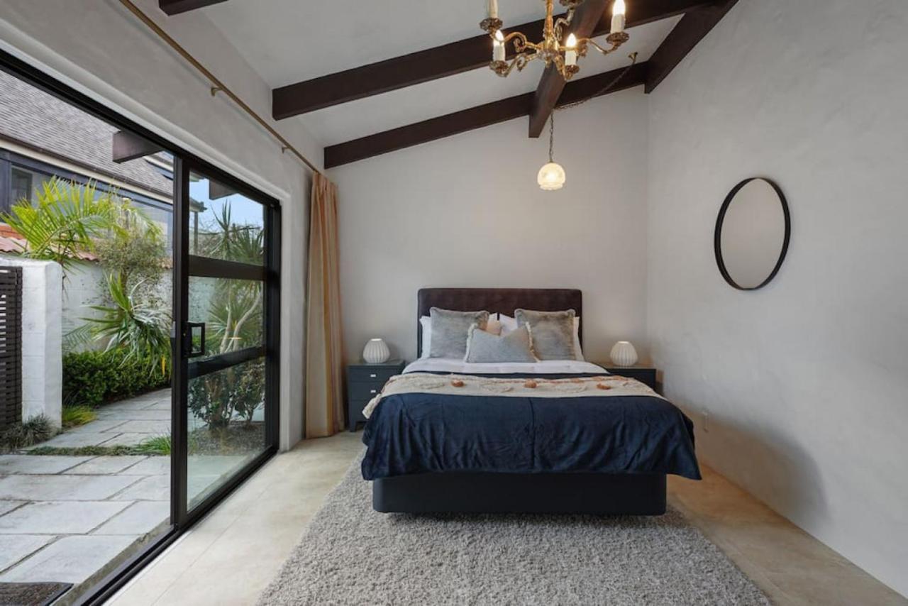 Magnificent Beachfront Mansion - Pool - Fireplace Auckland Exteriér fotografie