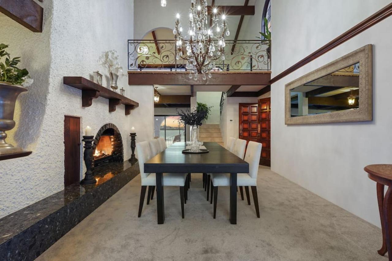 Magnificent Beachfront Mansion - Pool - Fireplace Auckland Exteriér fotografie
