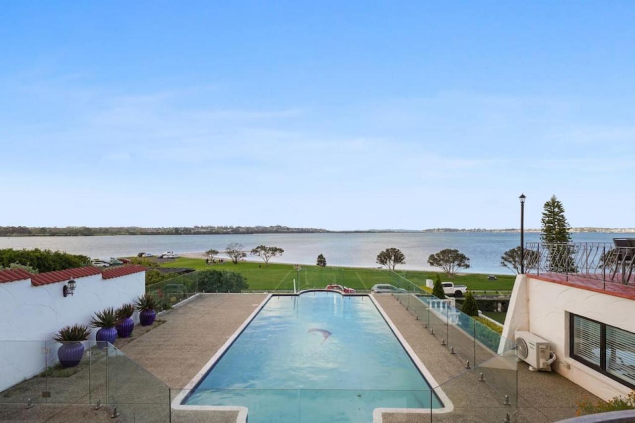 Magnificent Beachfront Mansion - Pool - Fireplace Auckland Exteriér fotografie